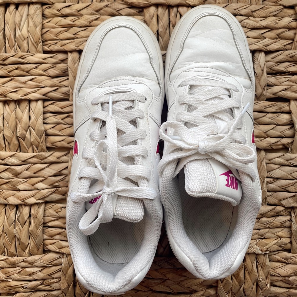 WOMENS NIKE EBERNON
